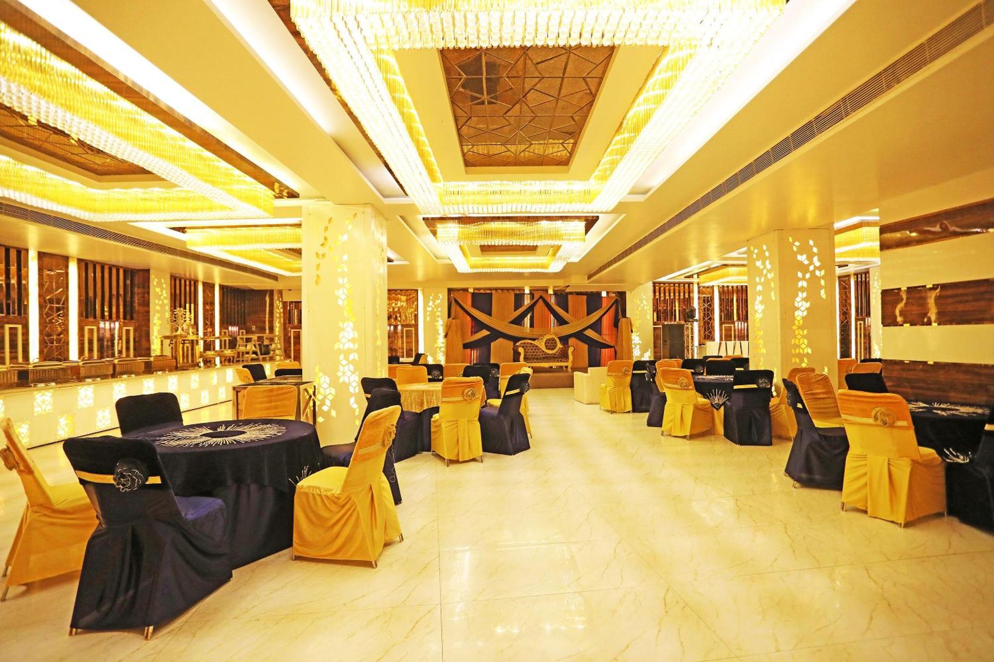 Fabhotel Ronald Inn Фаридабад Экстерьер фото
