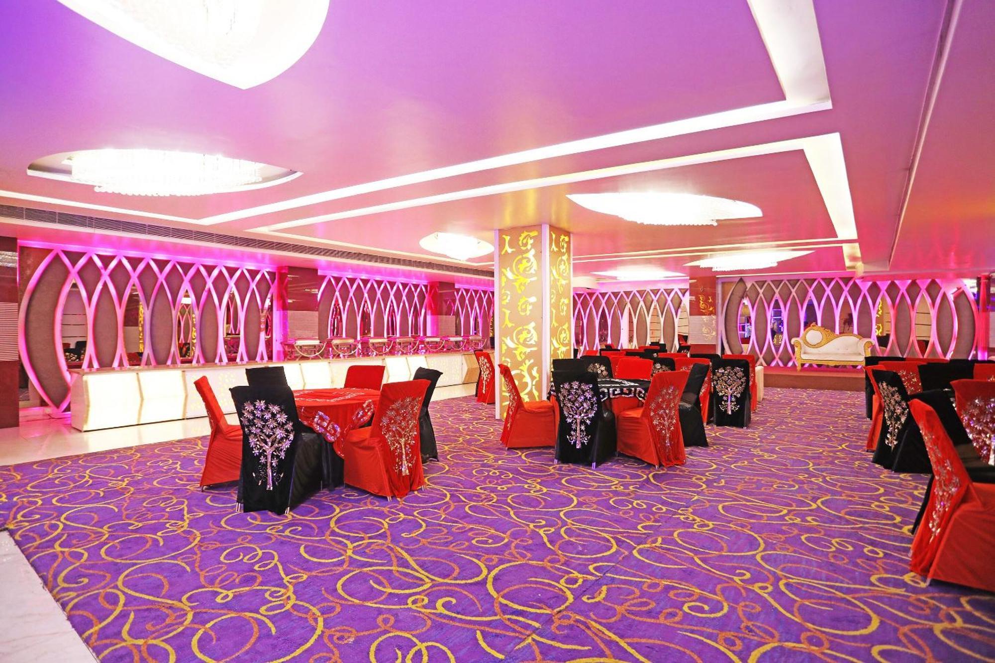 Fabhotel Ronald Inn Фаридабад Экстерьер фото